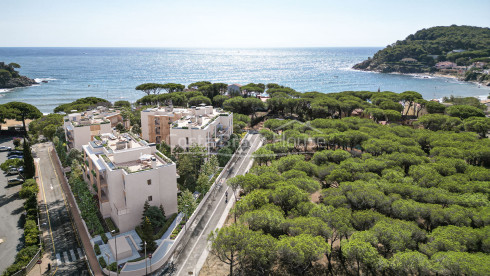 Nieuwbouwappartement te koop vlak bij het strand van La Fosca, Palamós, met gemeenschappelijk zwembad