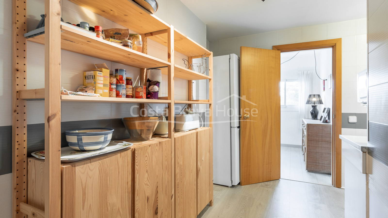 Appartement à vendre à Tamariu avec grande proximité de la plage et terrasse avec vue sur la forêt