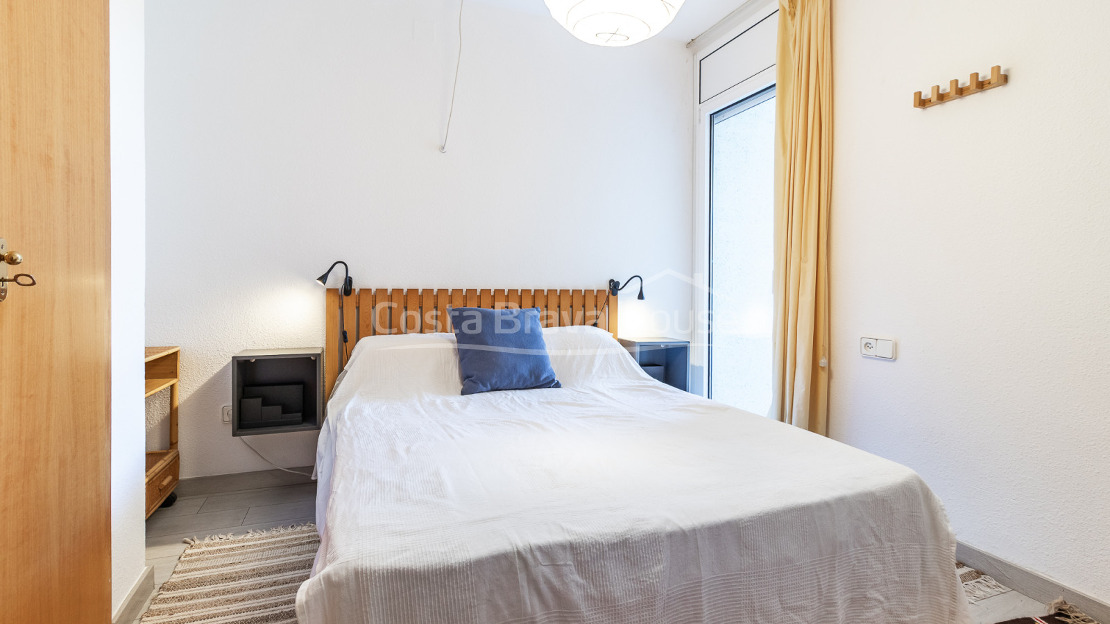 Apartment for sale in Tamariu with great proximity to the beach and terrace with forest views