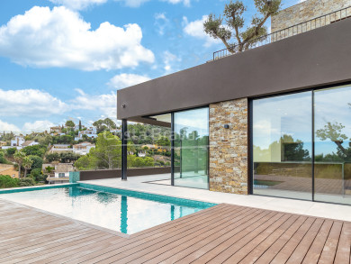 Exclusive newly built home in Begur with sea views and high-end features for sale