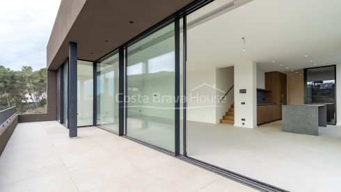 Maison neuve à Begur avec vue sur la mer et équipements haut de gamme à vendre