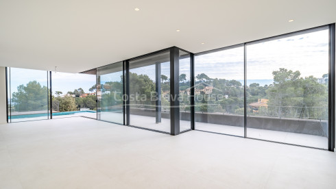 Maison neuve à Begur avec vue sur la mer et équipements haut de gamme à vendre