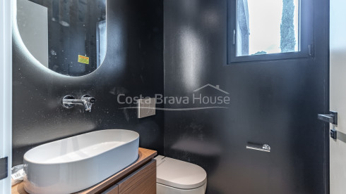 Newly built home in Begur with sea views and high-end equipment for sale