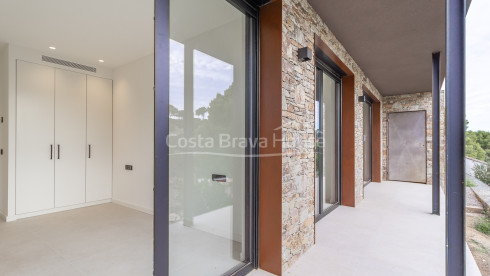 Newly built home in Begur with sea views and high-end equipment for sale