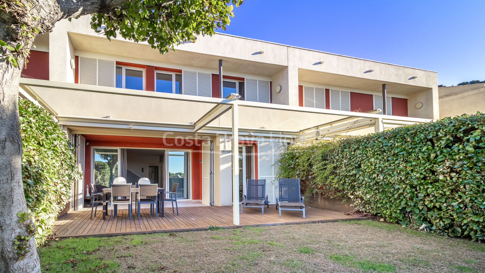 Casa con jardín privado en venta en Llafranc a 300 mtr de la playa