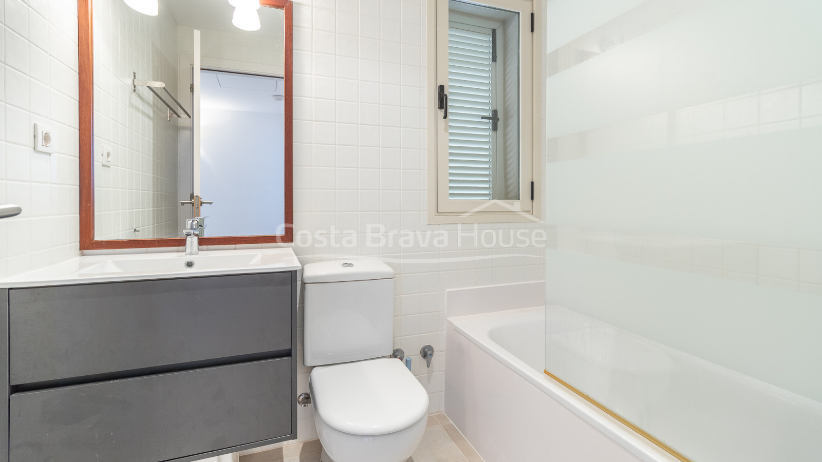 Casa con jardín privado en venta en Llafranc a 300 mtr de la playa