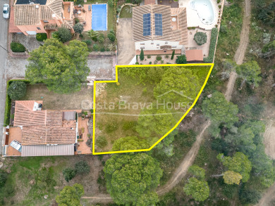 Urban plot for sale in Masos de Pals to build a detached home near the sea in a consolidated residential area