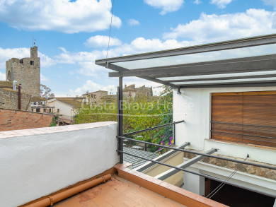 Maison de village en pierre à vendre à Palau-Sator avec patio et important potentiel de rénovation