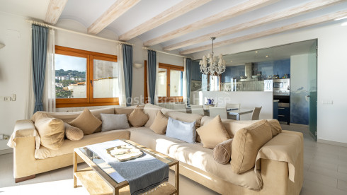 Spectaculair eerstelijns appartement aan zee met zeezicht te koop in Calella
