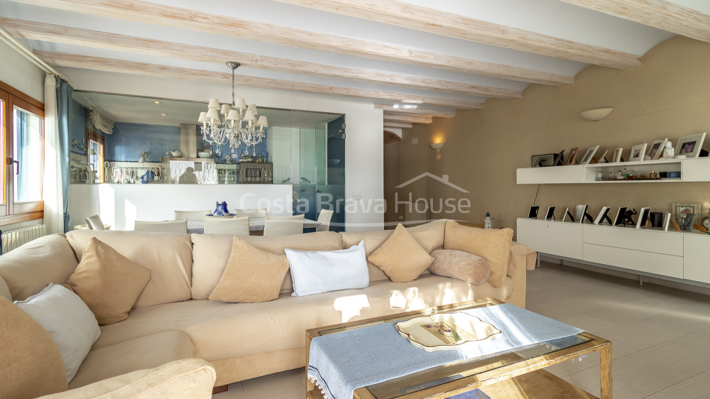 Apartament a primera línia de mar en venda a Calella de Palafrugell