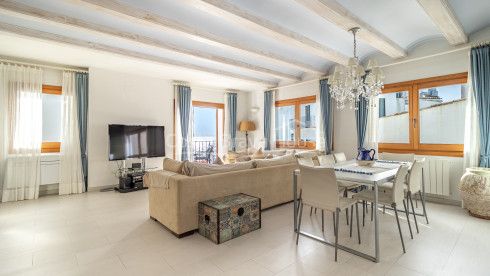 Spectaculair eerstelijns appartement aan zee met zeezicht te koop in Calella
