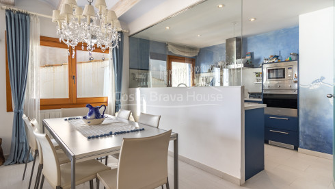 Apartament a primera línia de mar en venda a Calella de Palafrugell