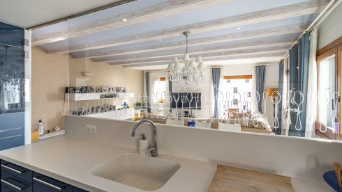 Spectaculair eerstelijns appartement aan zee met zeezicht te koop in Calella