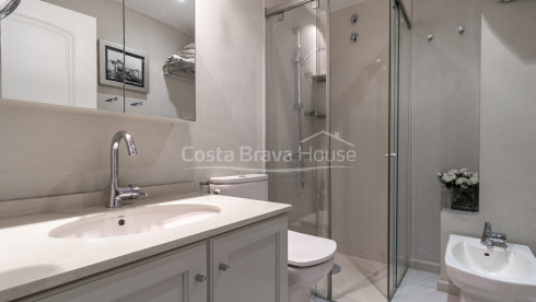 Apartament a primera línia de mar en venda a Calella de Palafrugell