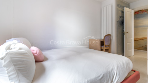 Spectaculair eerstelijns appartement aan zee met zeezicht te koop in Calella
