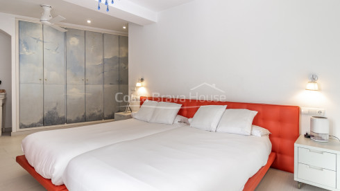 Spectaculair eerstelijns appartement aan zee met zeezicht te koop in Calella