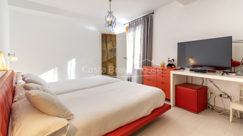 Spectaculair eerstelijns appartement aan zee met zeezicht te koop in Calella