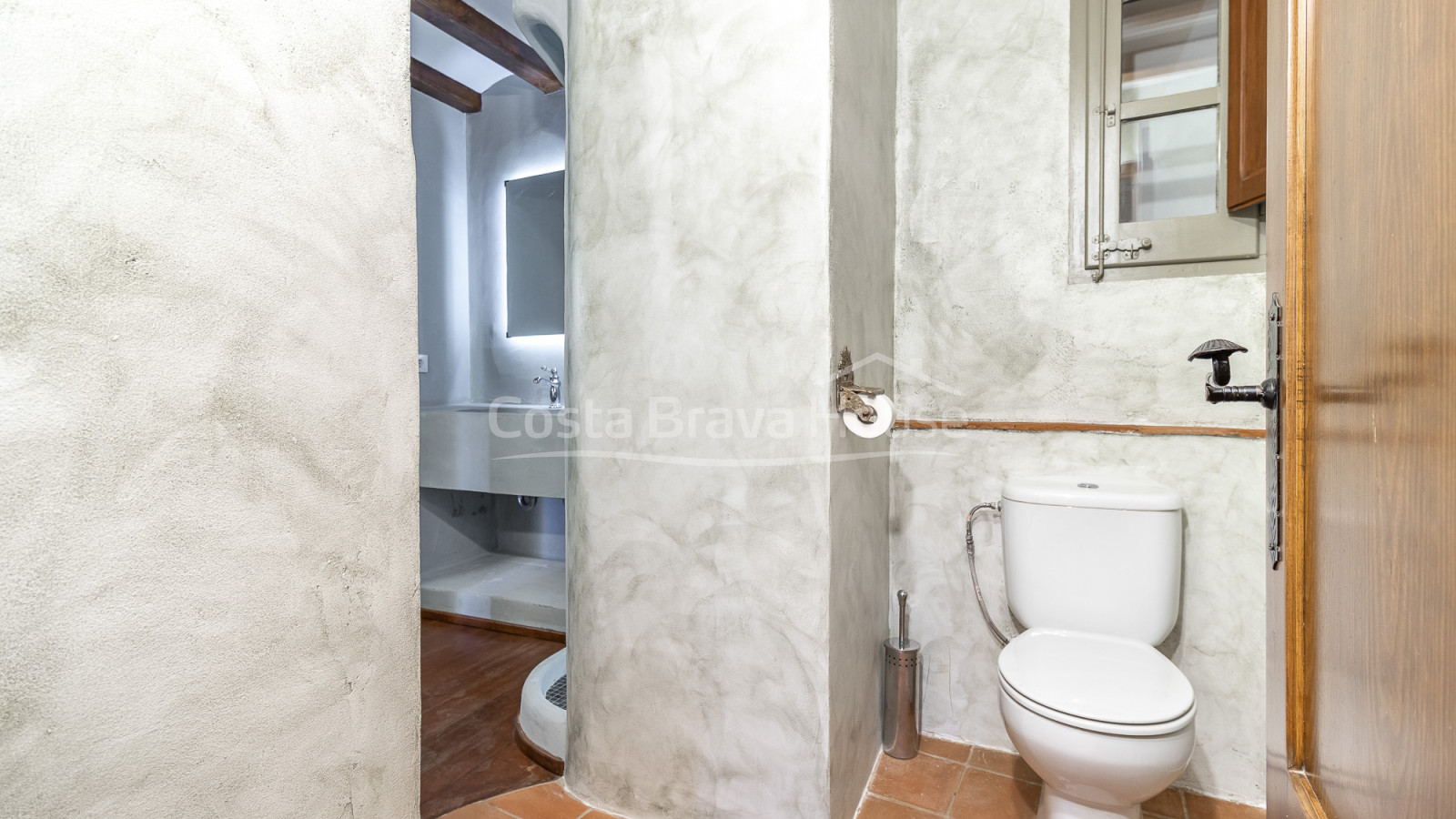 Casa de pueblo reformada en Pals con piscina privada interior, garaje y elementos originales