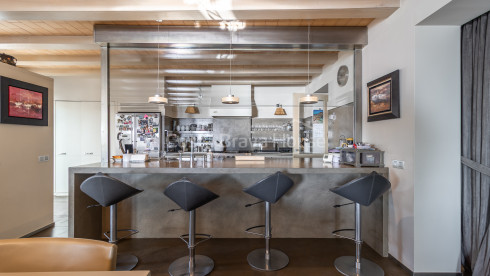 Renovated seafront apartment in Calella de Palafrugell with terrace and sea views