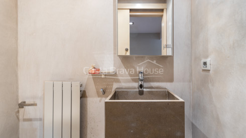 Gerenoveerd appartement aan zee in Calella de Palafrugell met terras en zeezicht