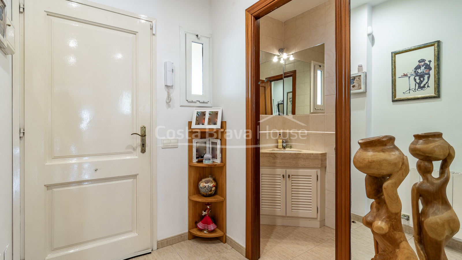 Casa adossada a Palafrugell amb jardí privat, terrasses exteriors, loft amb solàrium i garatge doble