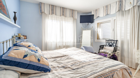 Casa adosada en Palafrugell con jardín privado, terrazas exteriores, loft con solárium y garaje doble