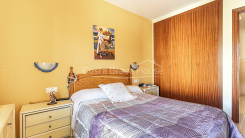 Terraced house in Palafrugell with private garden, outdoor terraces, loft with solarium and double garage