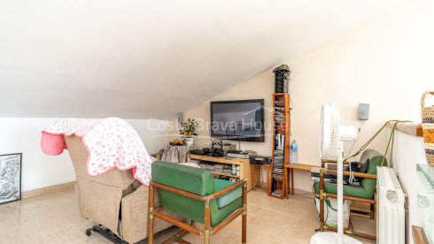 Casa adosada en Palafrugell con jardín privado, terrazas exteriores, loft con solárium y garaje doble