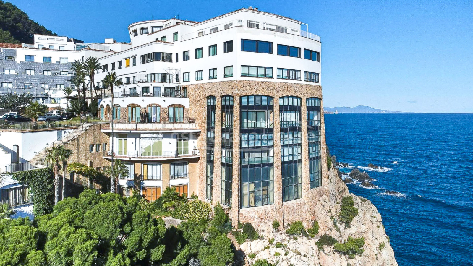 Apartament en primera línia de mar amb terrassa privada al complex Cap Sa Sal