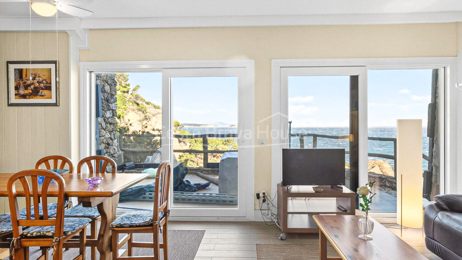 Appartement aan zee met privéterras in het complex Cap Sa Sal