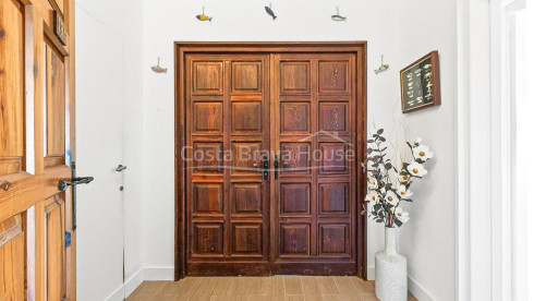 Appartement aan zee met privéterras in het complex Cap Sa Sal