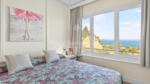 Appartement aan zee met privéterras in het complex Cap Sa Sal