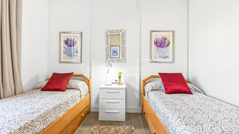 Appartement aan zee met privéterras in het complex Cap Sa Sal
