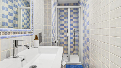 Appartement aan zee met privéterras in het complex Cap Sa Sal