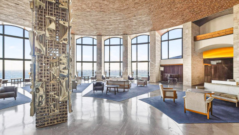 Seafront apartment with private terrace in the Cap Sa Sal complex