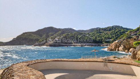 Appartement en première ligne de mer avec terrasse privée dans le complexe Cap Sa Sal