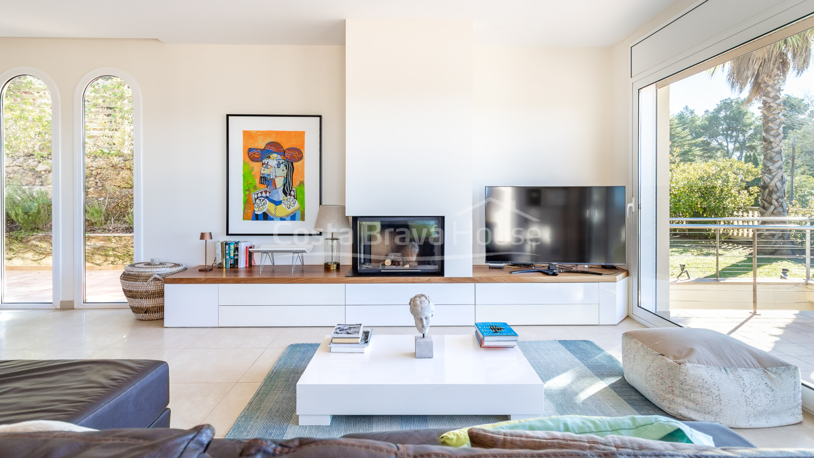 Huis te koop in Begur met privézwembad, tuin en grote zonnige terrassen