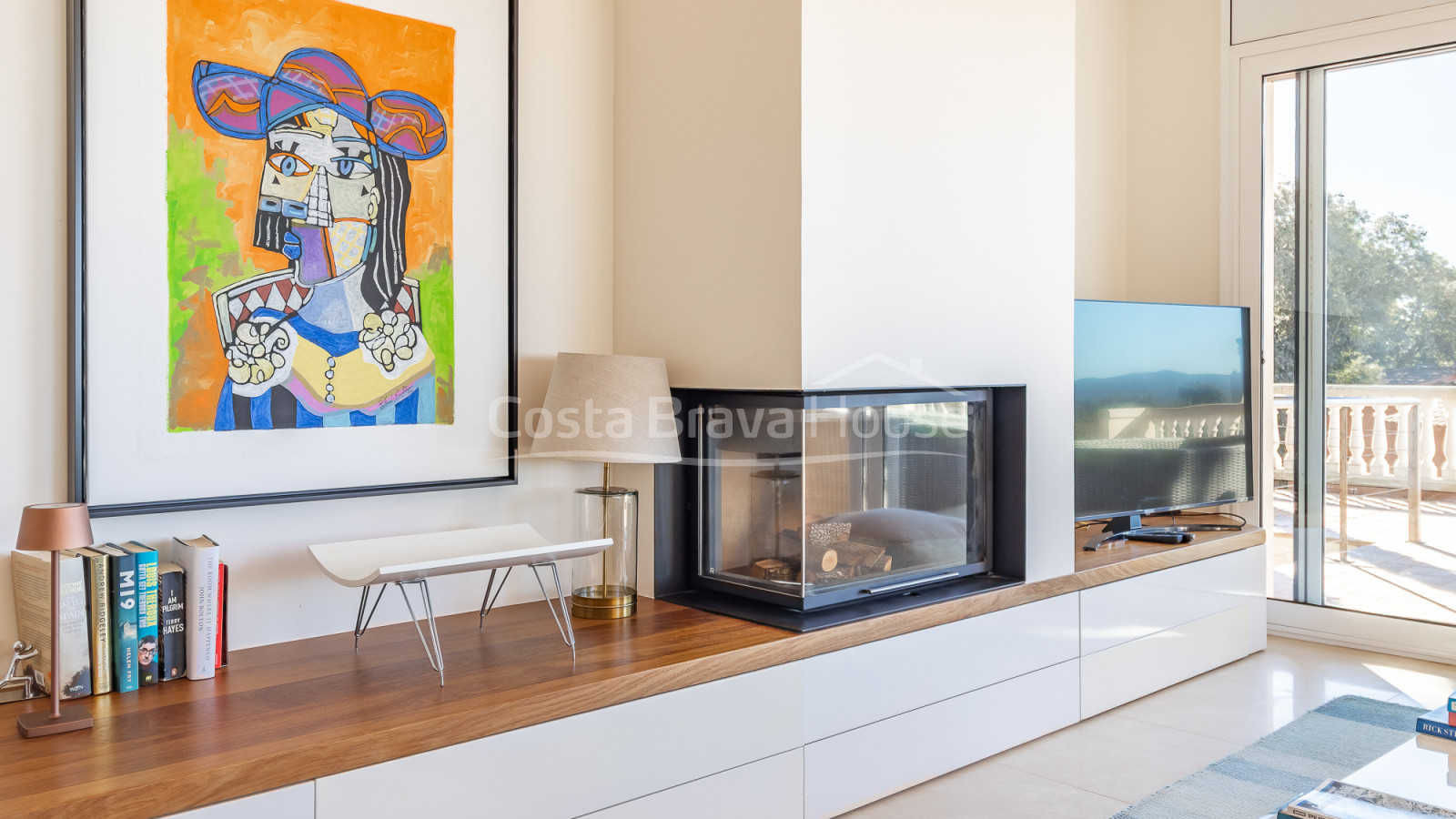 Casa en venta en Begur con piscina privada, jardín y amplias terrazas soleadas