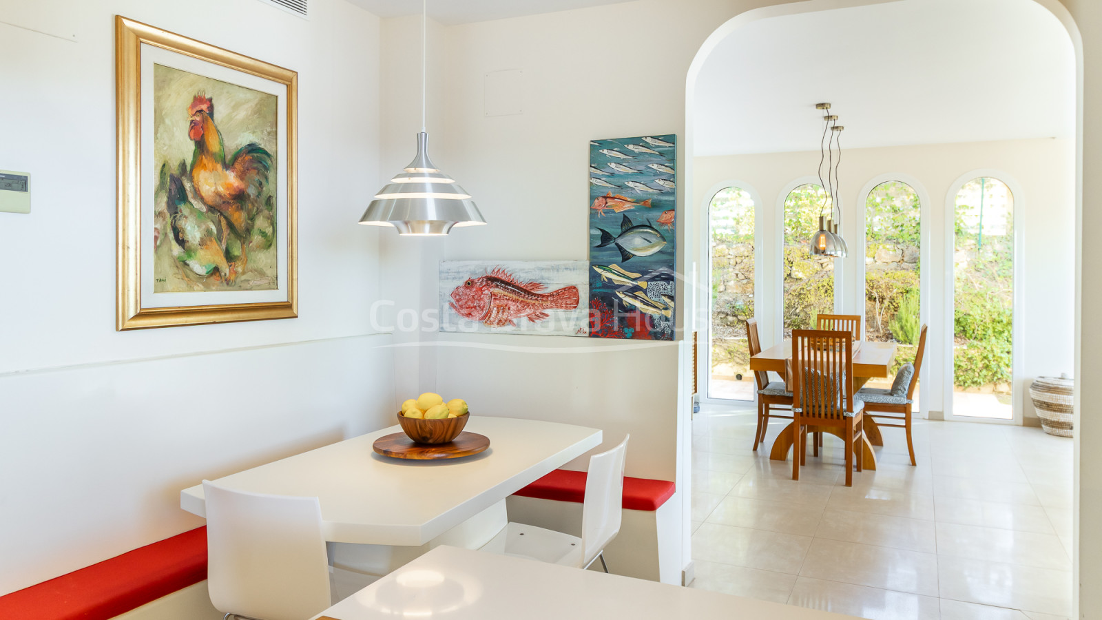 House for sale in Begur with private pool, garden and large sunny terraces