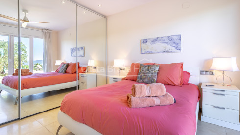 Huis te koop in Begur met privézwembad, tuin en grote zonnige terrassen