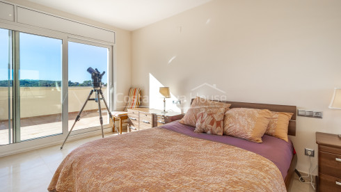 Maison à vendre à Begur avec piscine privée, jardin et grandes terrasses ensoleillées