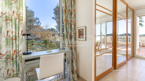 Huis te koop in Begur met privézwembad, tuin en grote zonnige terrassen
