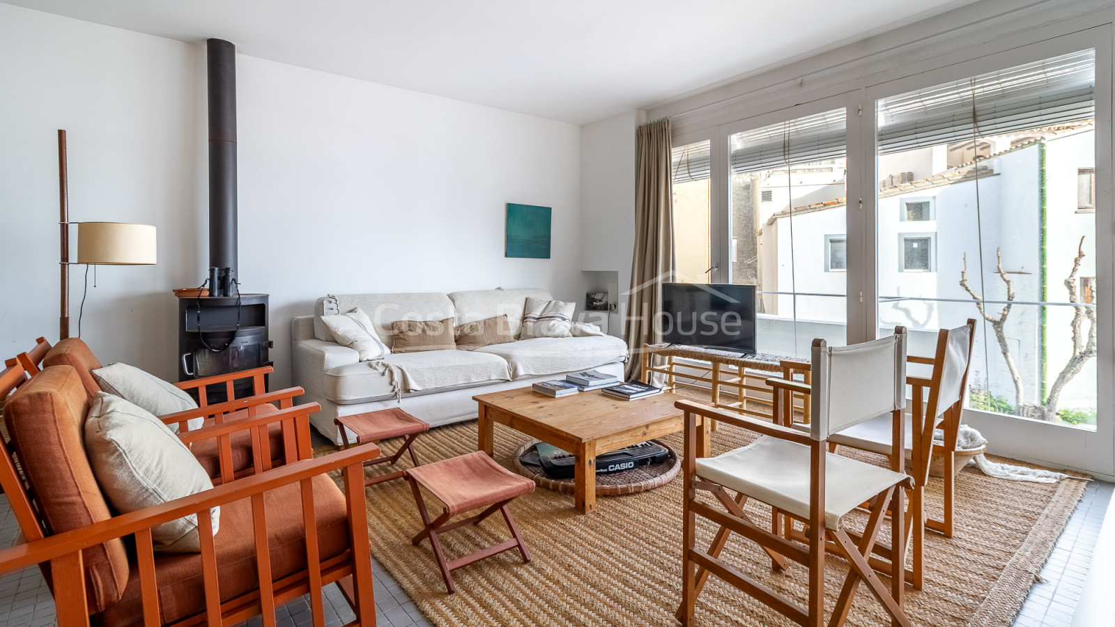 Casa en venta en Sa Tuna, Begur, primera línea de mar con terraza y garaje