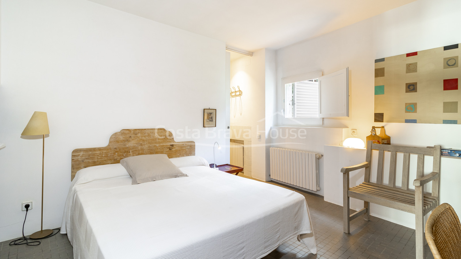 Maison à vendre à Sa Tuna, Begur, 1re ligne de mer avec terrasse et garage