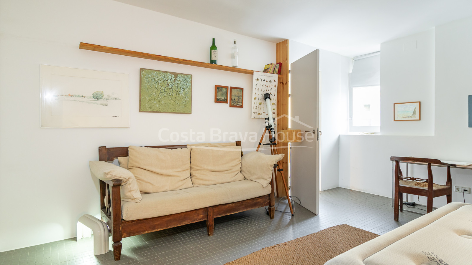 House for sale in Sa Tuna, Begur, frontline sea with terrace and garage