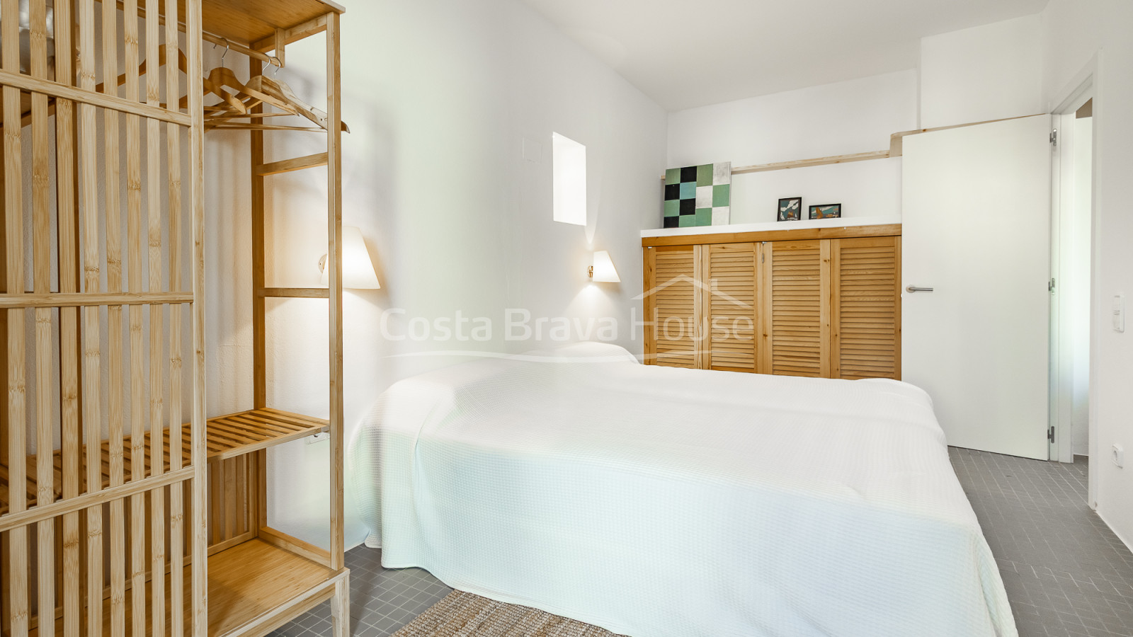 Maison à vendre à Sa Tuna, Begur, 1re ligne de mer avec terrasse et garage