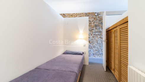 Maison à vendre à Sa Tuna, Begur, 1re ligne de mer avec terrasse et garage