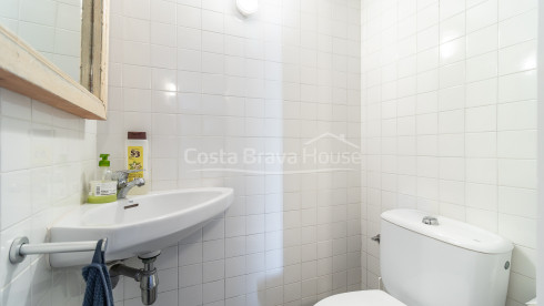 House for sale in Sa Tuna, Begur, frontline sea with terrace and garage