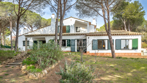 Mediterraan huis in Llafranc met groot perceel en privétuin vlak bij het strand