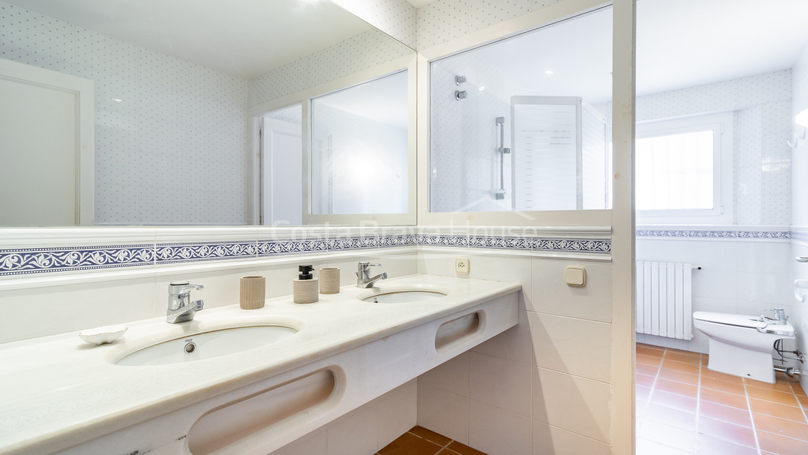 Villa à Llafranc avec grand terrain et jardin privé proche plage